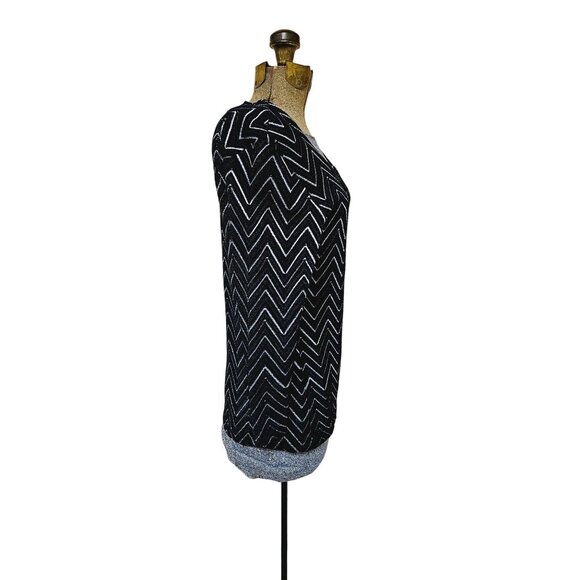 Andria Lieu Collection Black & Silver Chevron Stretch Pull Over Knit Top L - Picture 3 of 7
